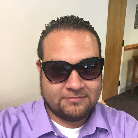 Meet your Posher, Andrew - Picture 1 of 1